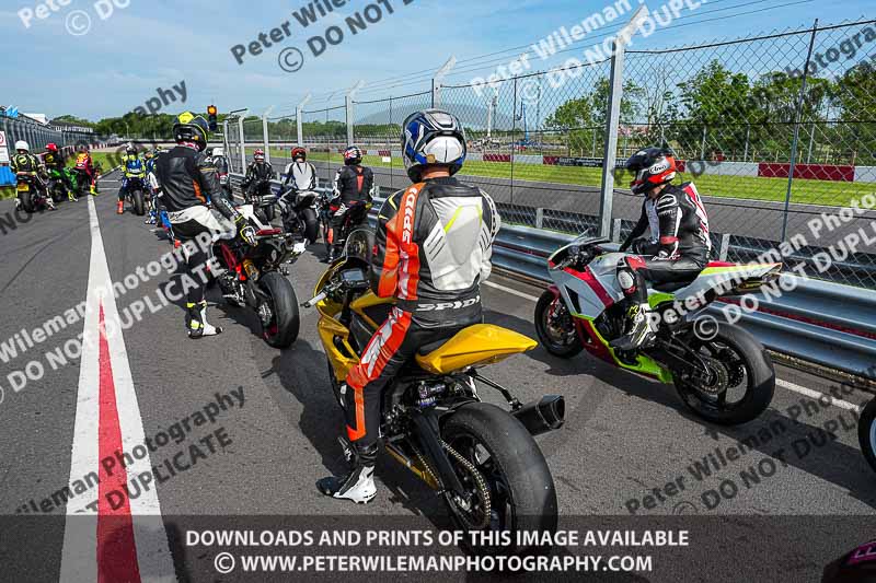 donington no limits trackday;donington park photographs;donington trackday photographs;no limits trackdays;peter wileman photography;trackday digital images;trackday photos